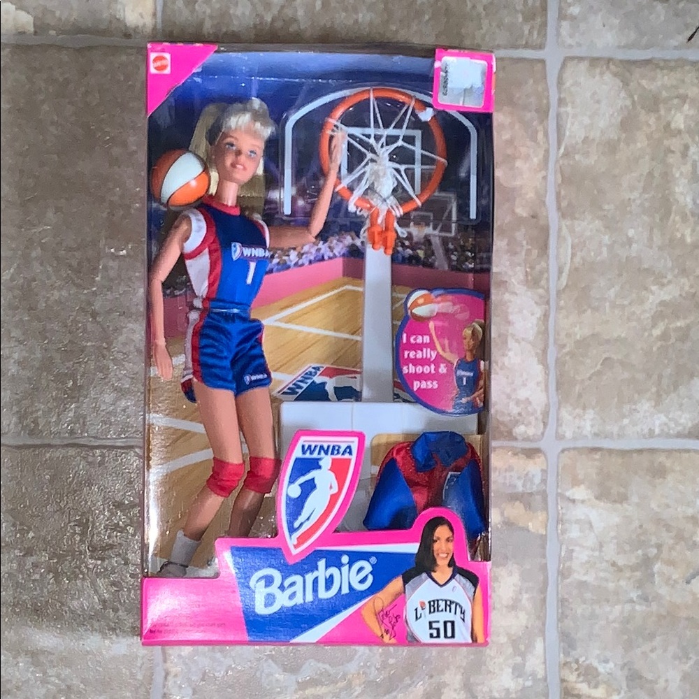 NWOT Vintage  Barbie WNBA Basketball Doll 1998